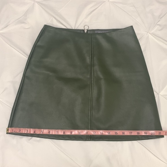 Green Pleather Mini Skirt Primark - Picture 14 of 15